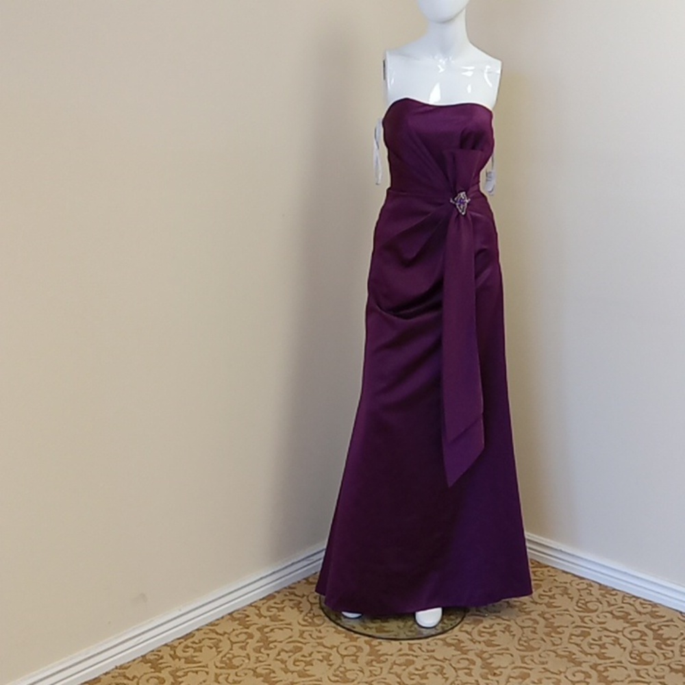 Mary's bridal size 2 prom dress